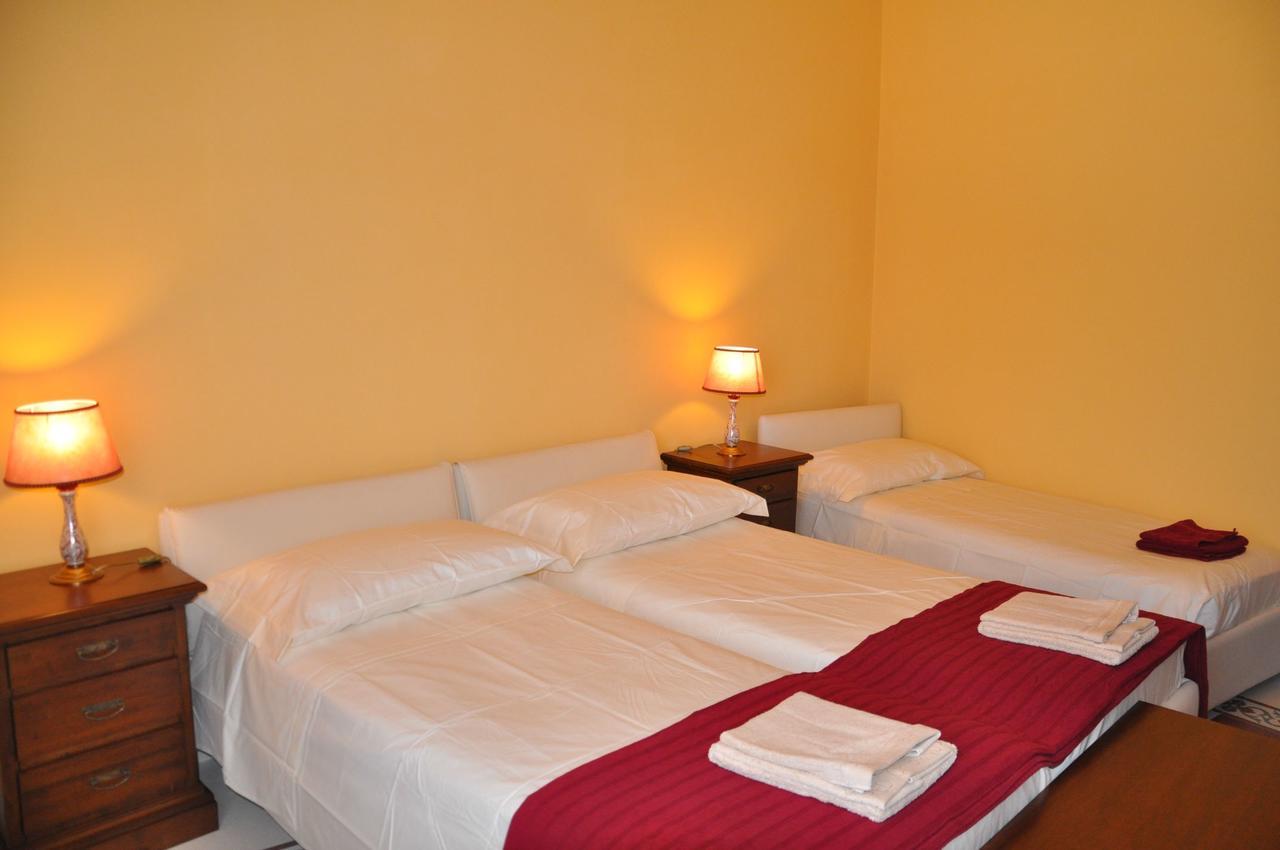 Il Casale dei Conti Bed and Breakfast Barcellona Pozzo di Gotto Esterno foto
